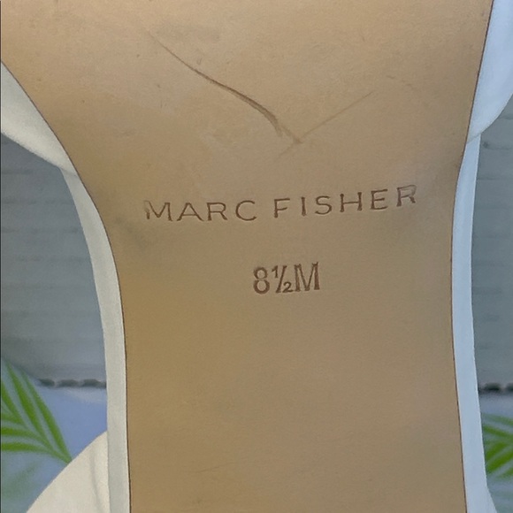 Marc Fisher White Slingback Heels – Style MFHAE DYA – Size 8.5M - Picture 9 of 10